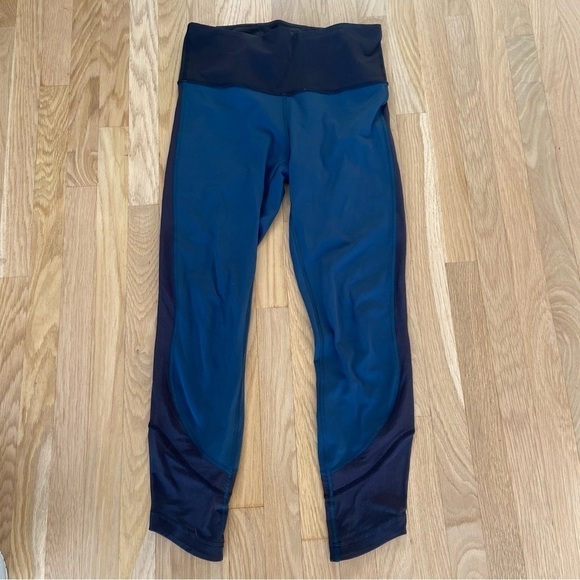 Lululemon Ready Set Go 7/8 Tight (25") size 8 - Picture 3 of 8